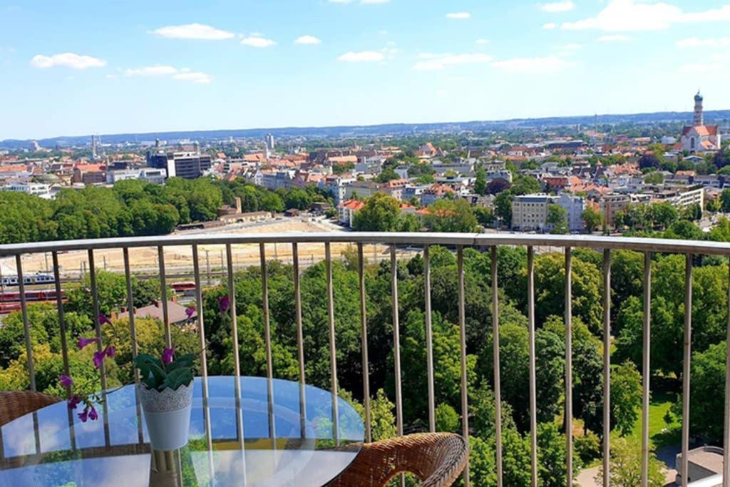 Suite-Xxi City View Hotelturm Augsburg Eksteriør billede